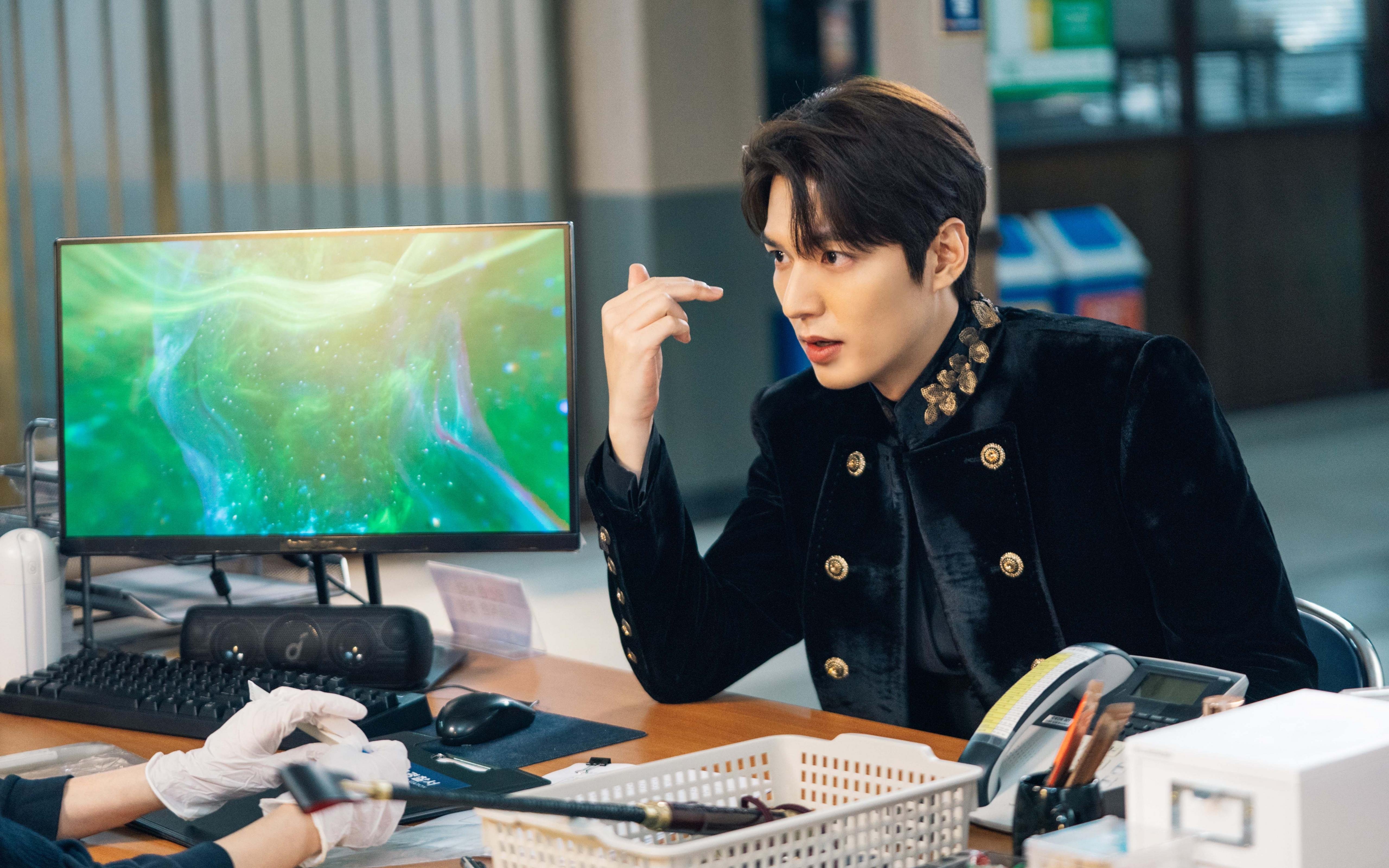 开云入口-意甲联赛中途盘点：领头羊尤文表现稳健，意甲尤文足球