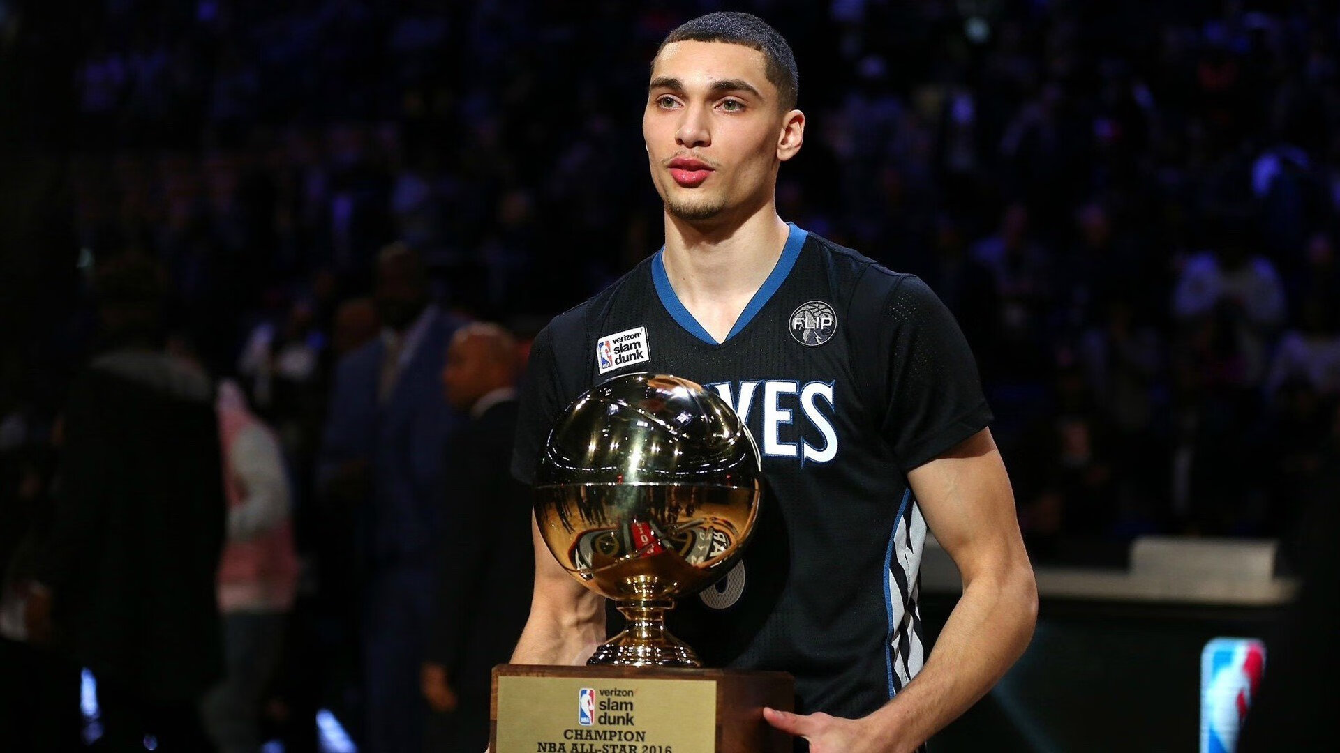 中国篮球运动员专项投篮技术动作分析，篮球运动员投篮的动作